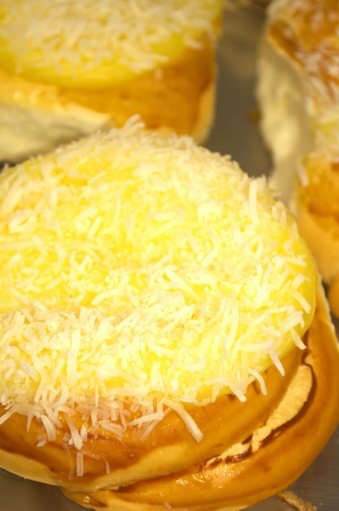 pão doce de creme e coco